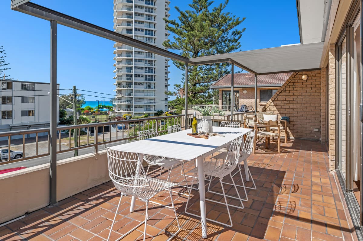 11/133 Old Burleigh Road, Broadbeach
