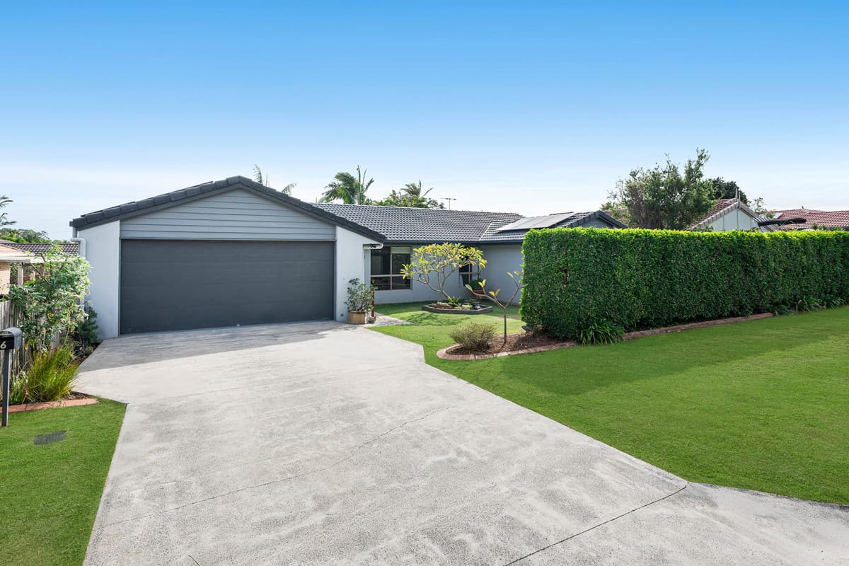 6 Clipper Place, Manly West