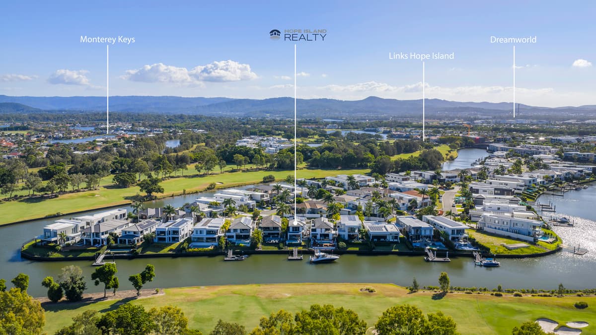 7646 Fairway Boulevard, Hope Island