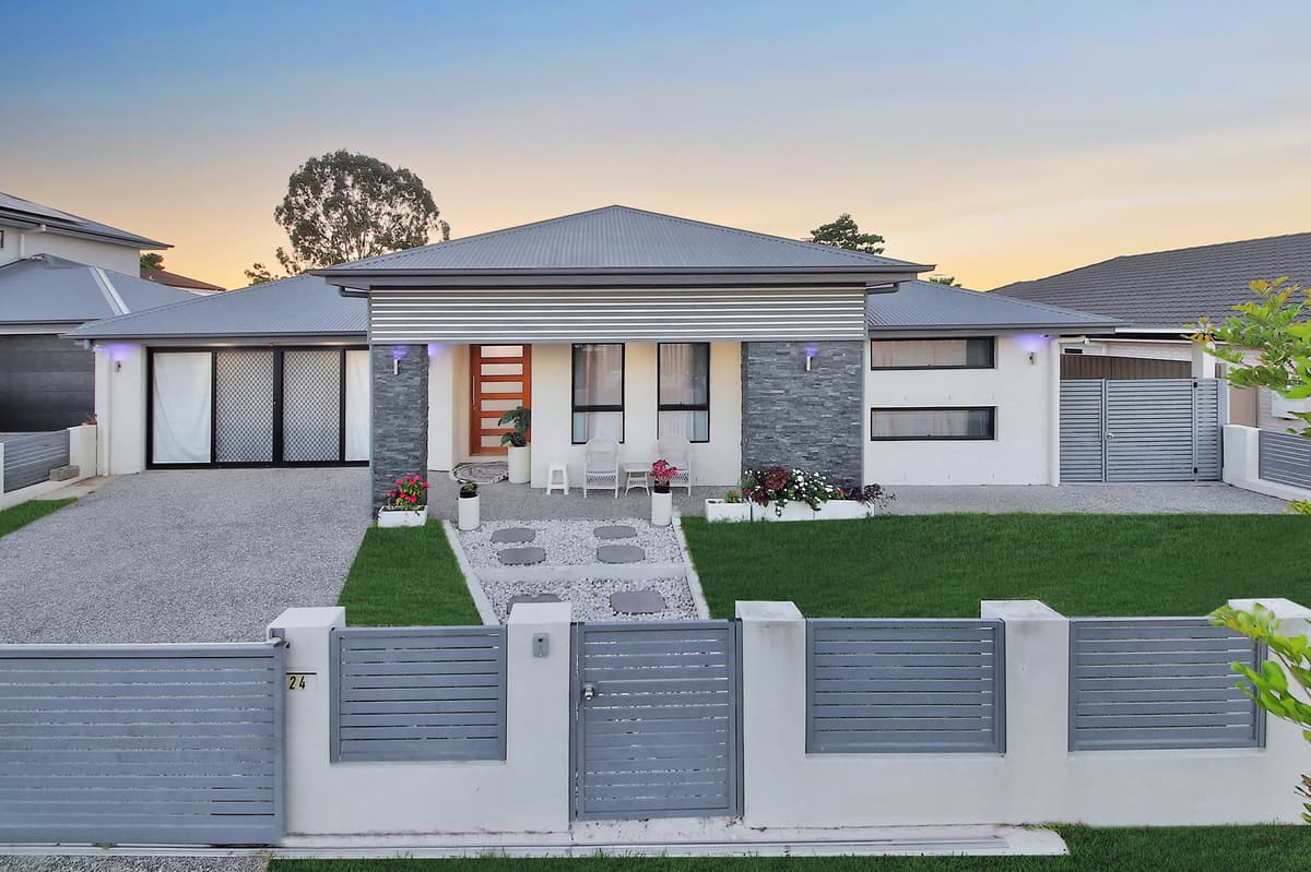 24 Marcus Drive, Regents Park