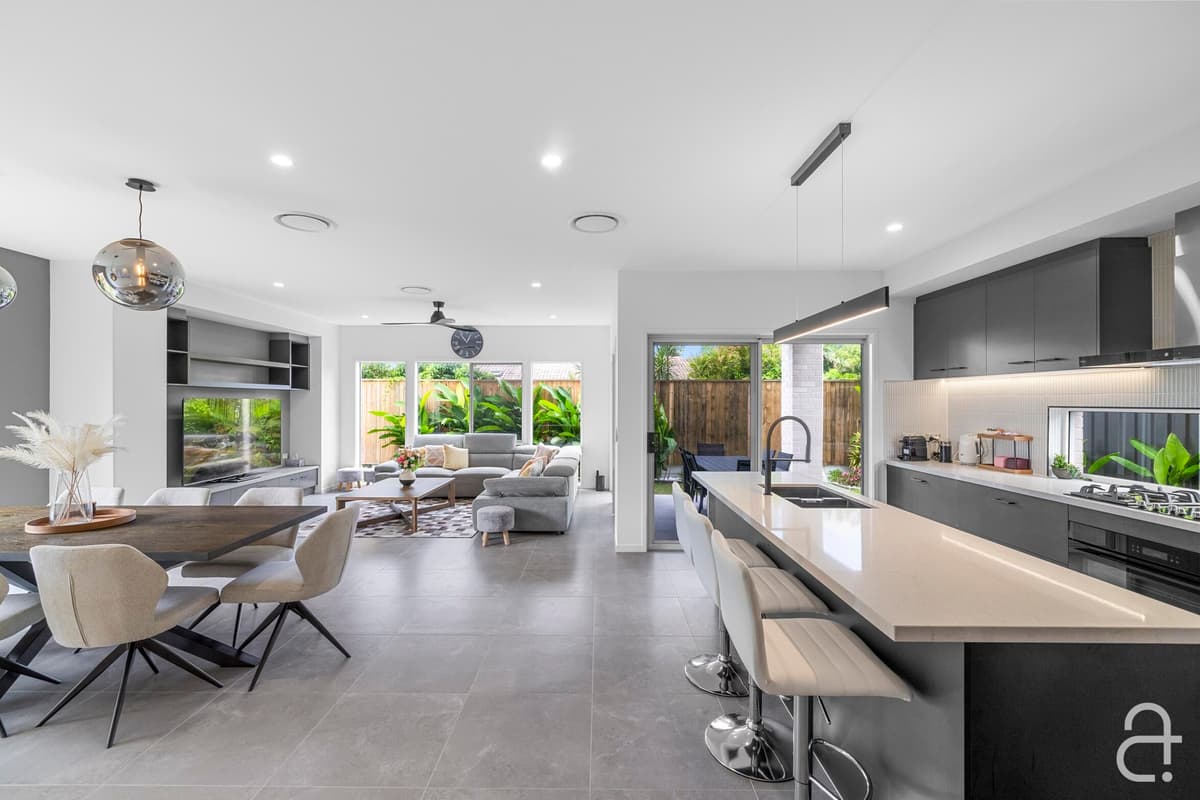 137 Nicklin Way, Warana