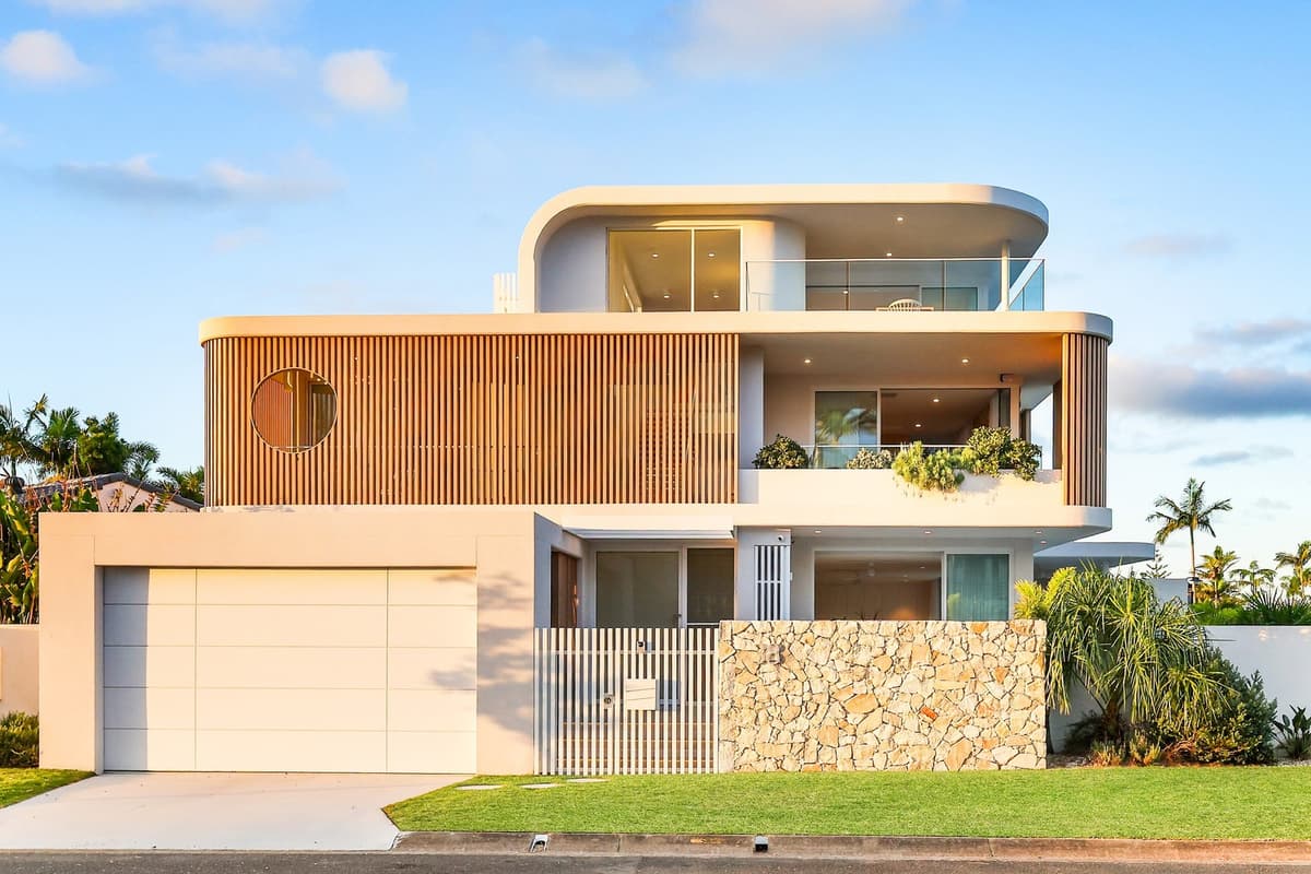 38 Cayman Drive, Clear Island Waters