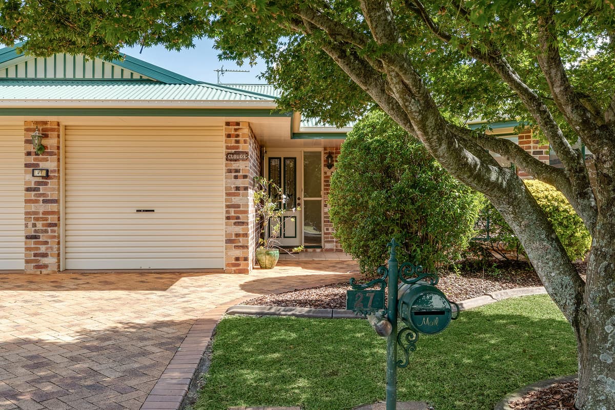 27 Dandelion Drive, Middle Ridge