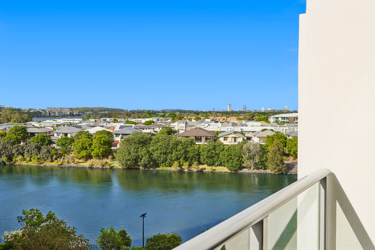 3404/397 Christine Avenue, Varsity Lakes