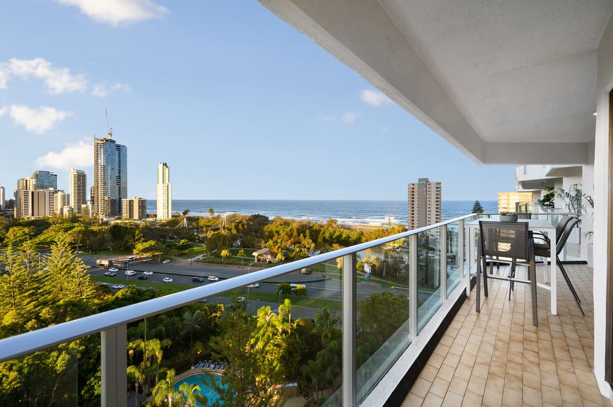 66/2 Admiralty Drive, Surfers Paradise