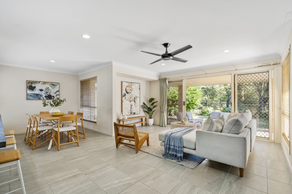 8 Corina Close, Robina