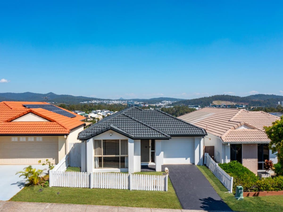 16 Opossum Circuit, Springfield Lakes