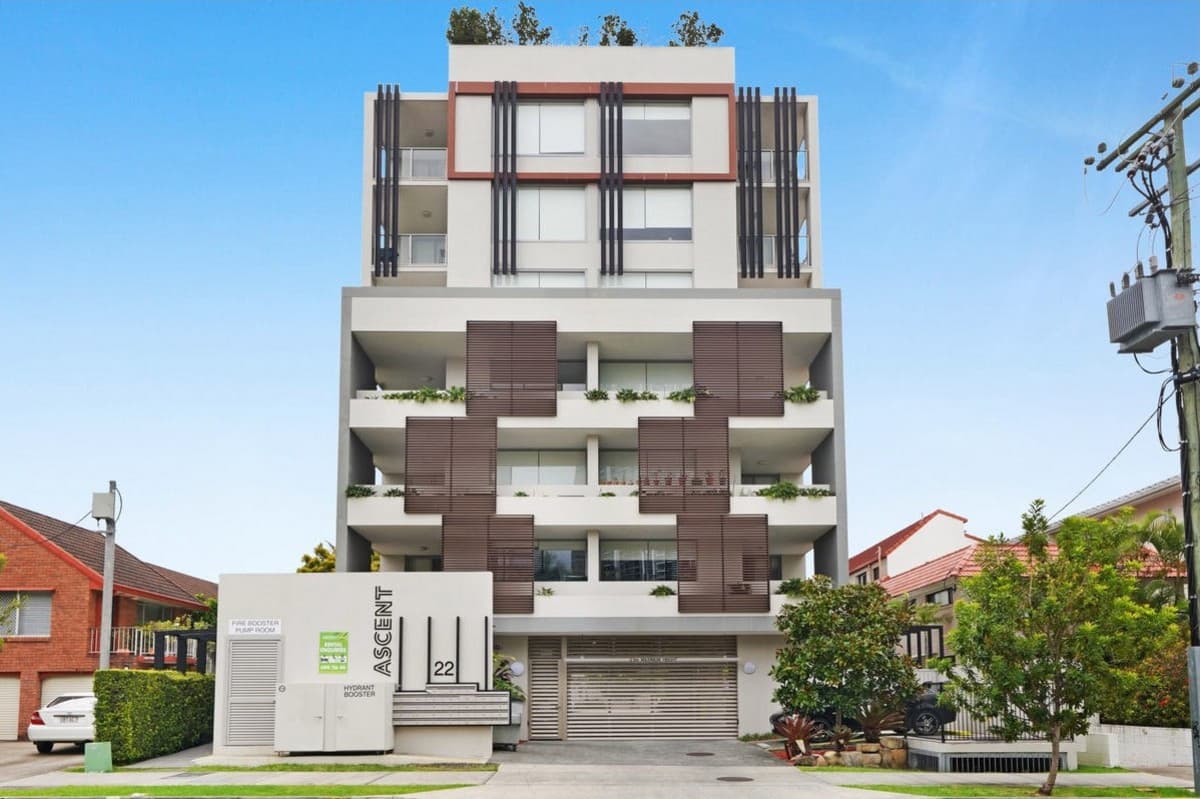 8/22-24 Lather Street, Southport