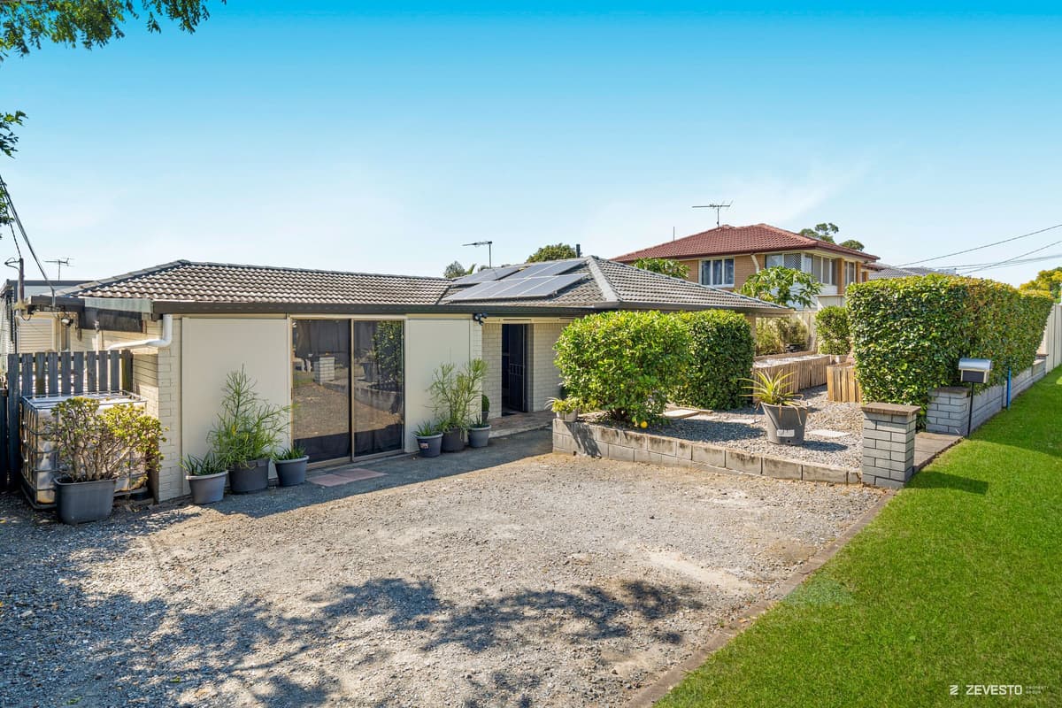 9 Woodrose Street, Kingston