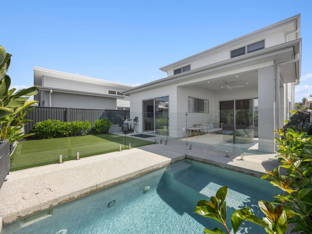 6 Jacana Close, Palmview