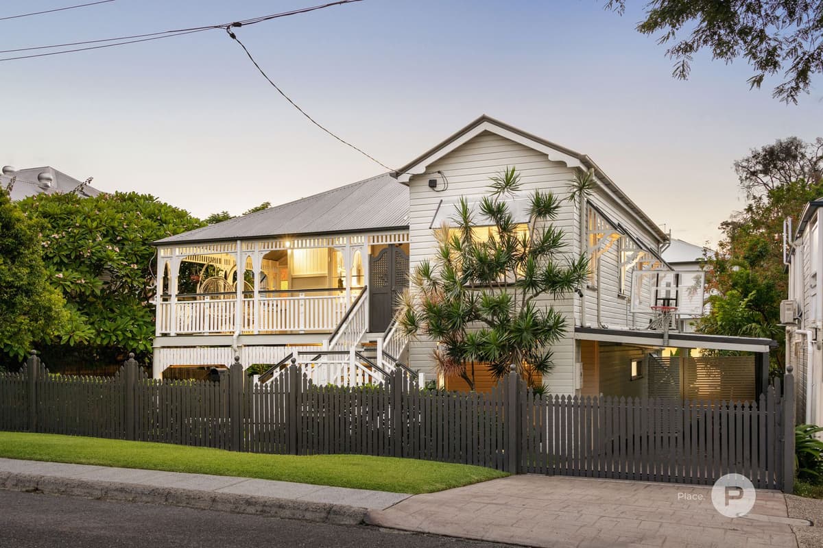 11 Macintosh Street, Auchenflower