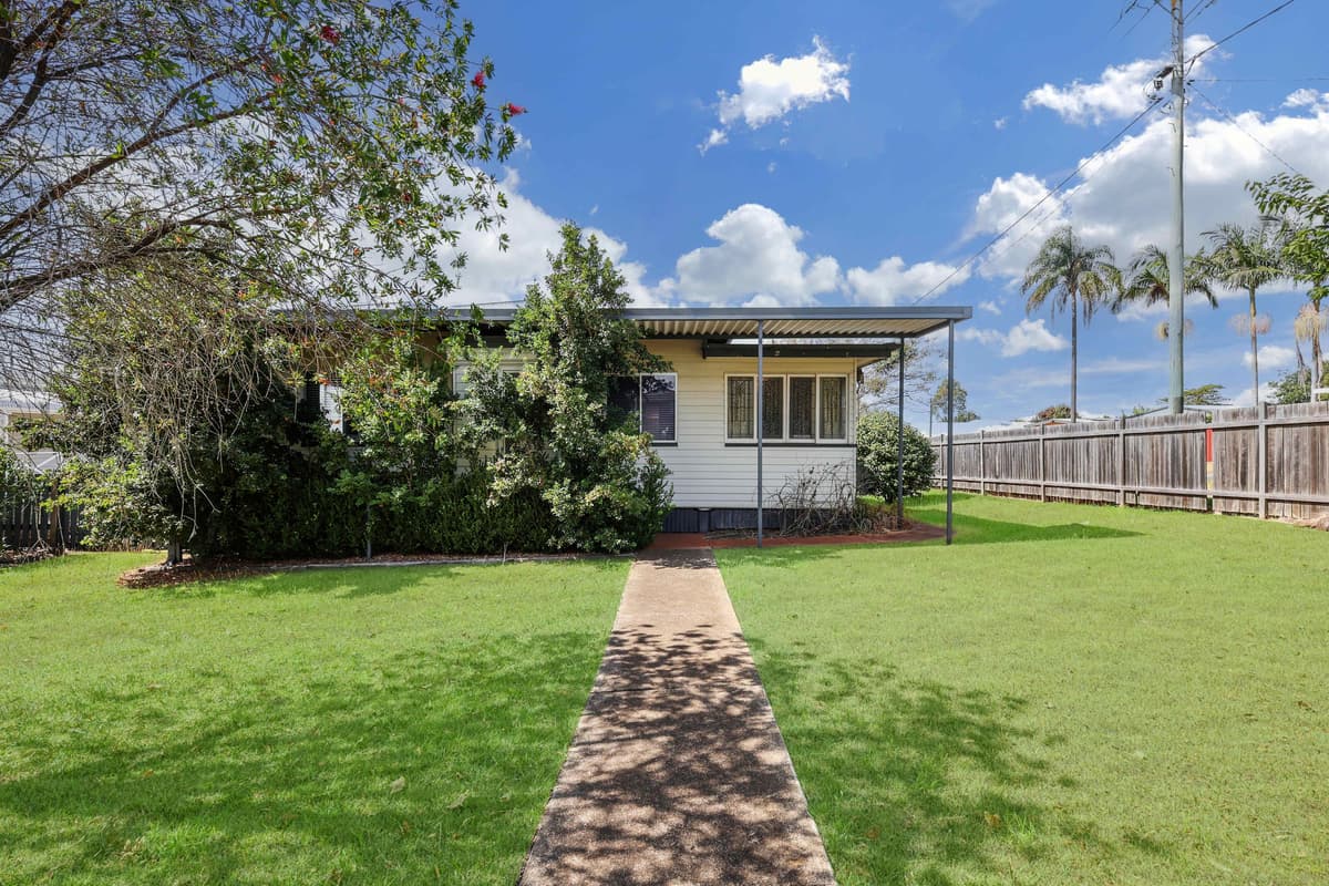 42 Ramsay Street, South Toowoomba