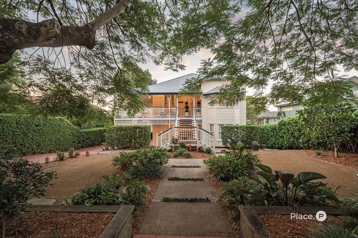 98 Cracknell Road, Annerley