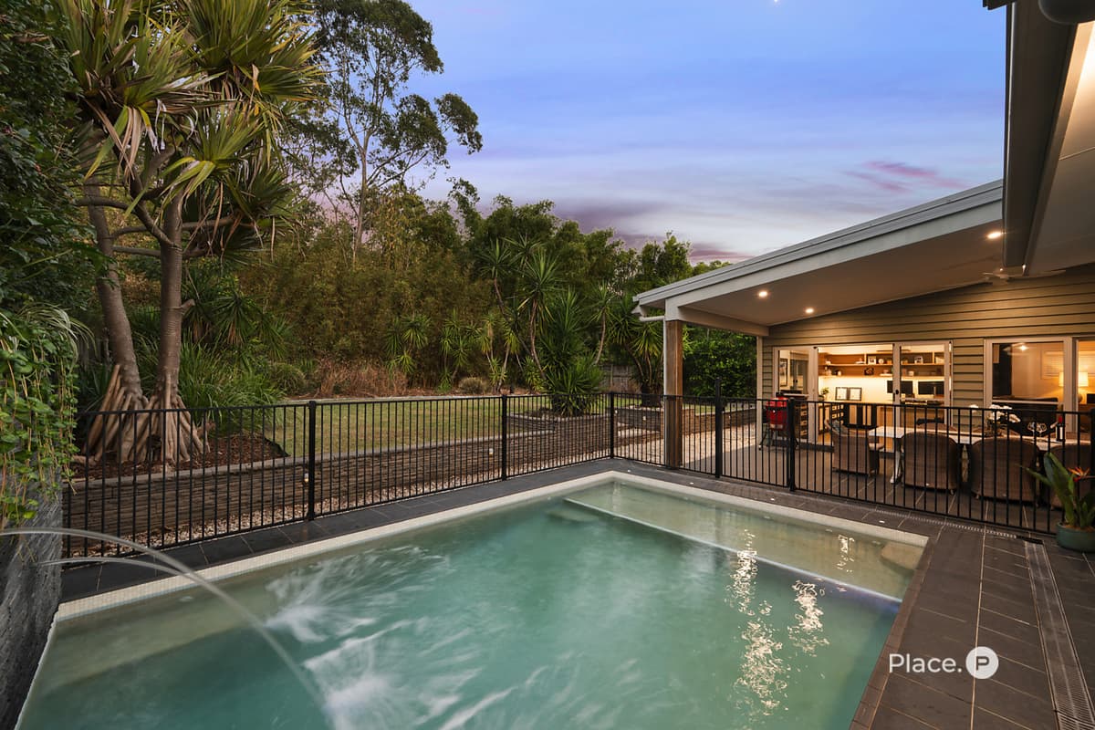 32 Baychester Place, Wakerley