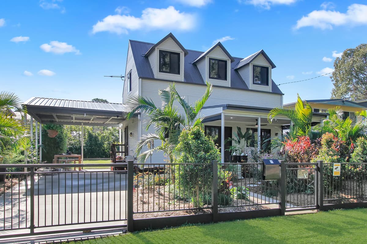 7 Kim Crescent, Macleay Island