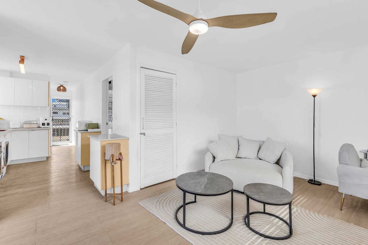 2/2589 Gold Coast Highway, Mermaid Beach