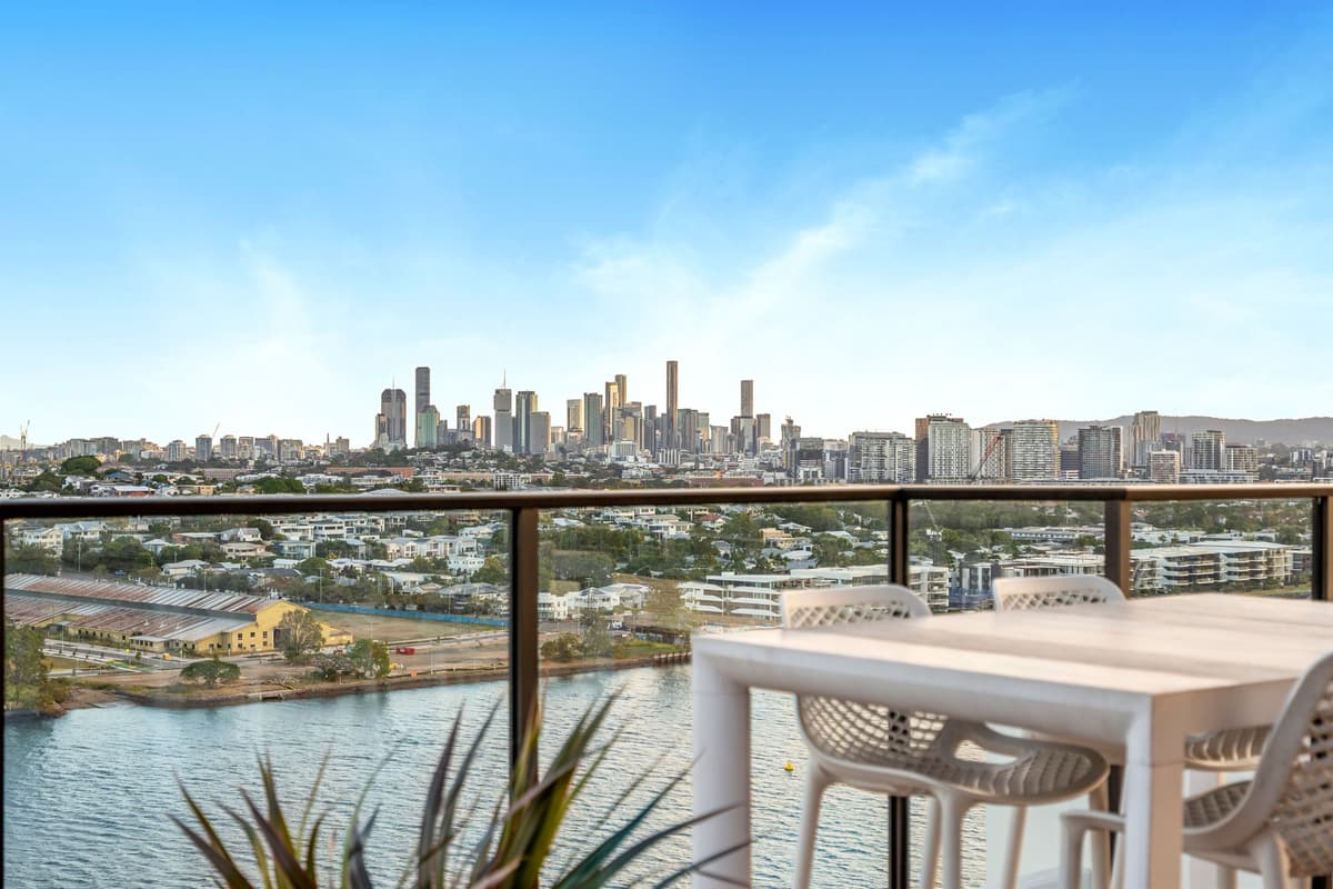 21110/37D Harbour Road, Hamilton