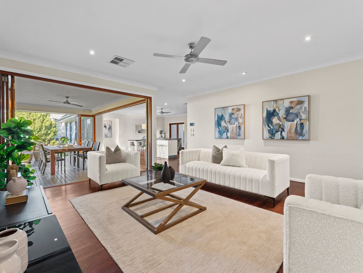 6 Mountain Ash Place, Brookwater