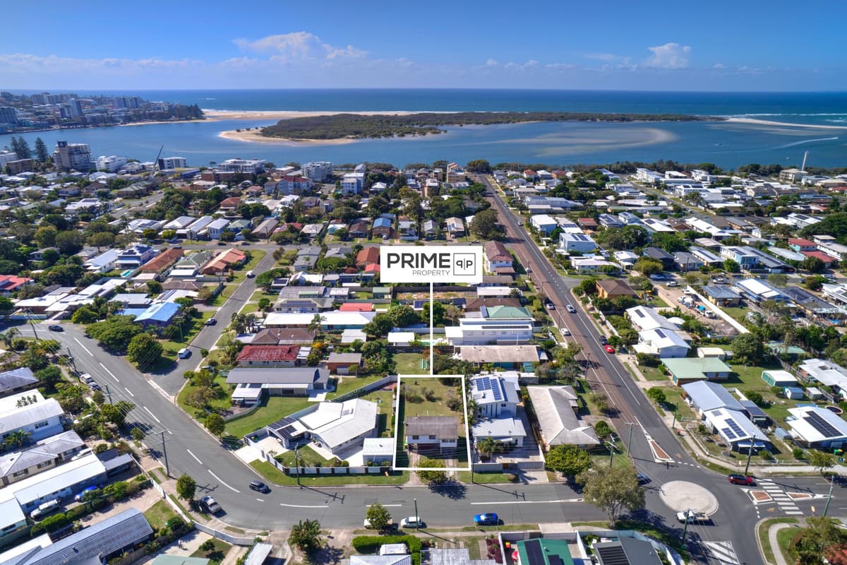 11 Blaxland Street, Golden Beach