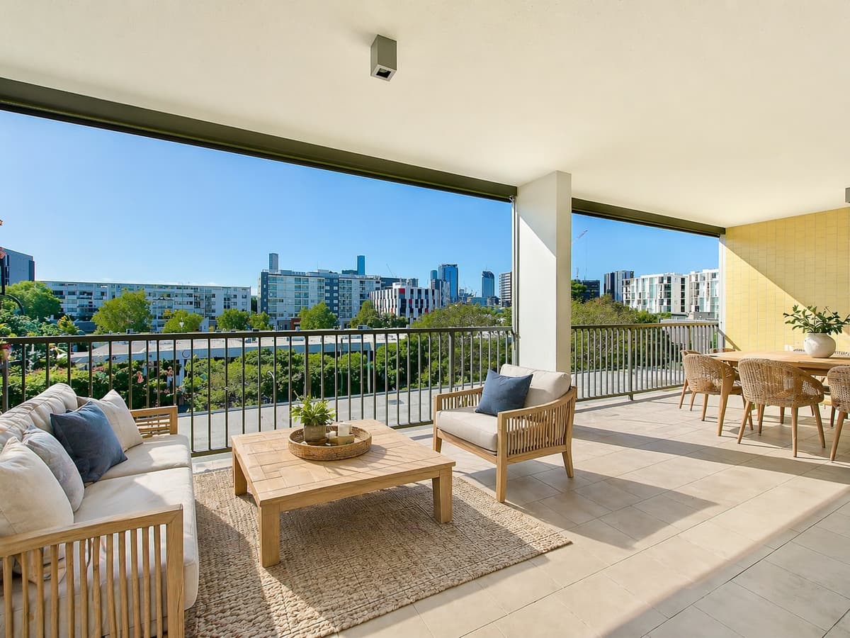 233/8 Musgrave Street, West End