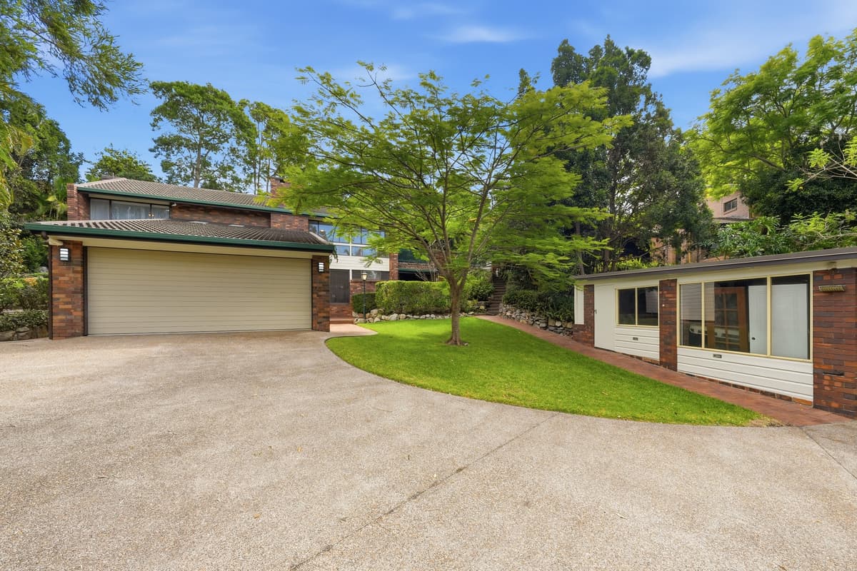 16 Newley Street, Mcdowall