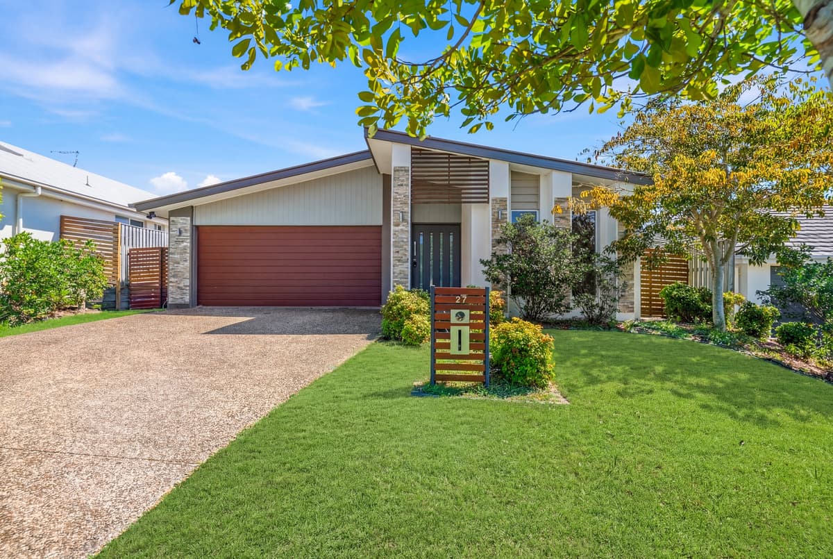 27 Bottle Brush Circuit, Coomera