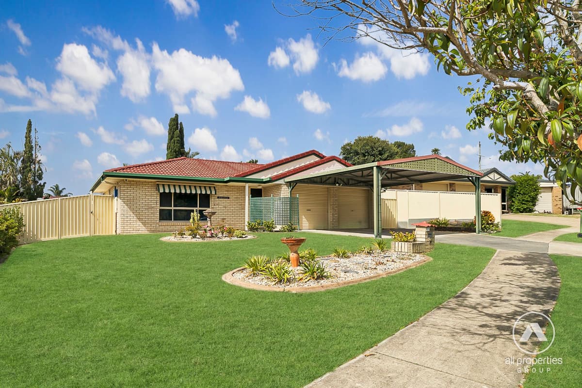 16 Fromelles Court, Regents Park