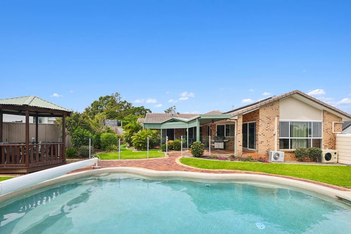 16 Anglesea Court, Robina