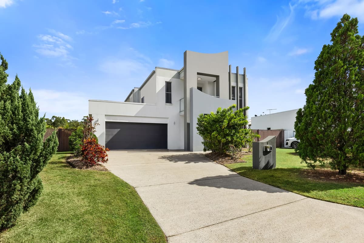 5 Canopy Court, Brookwater