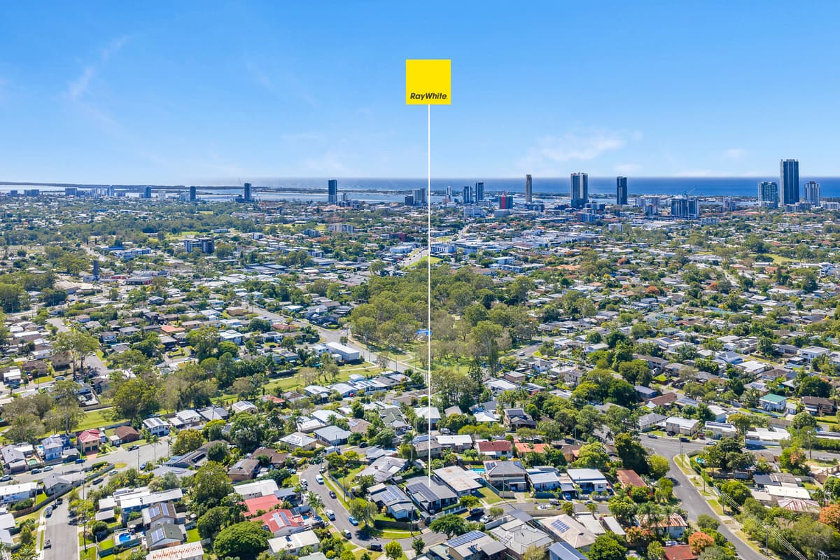 36 Cooleroo Crescent, Southport