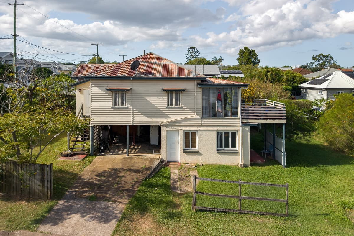 15 Murton Avenue, Holland Park