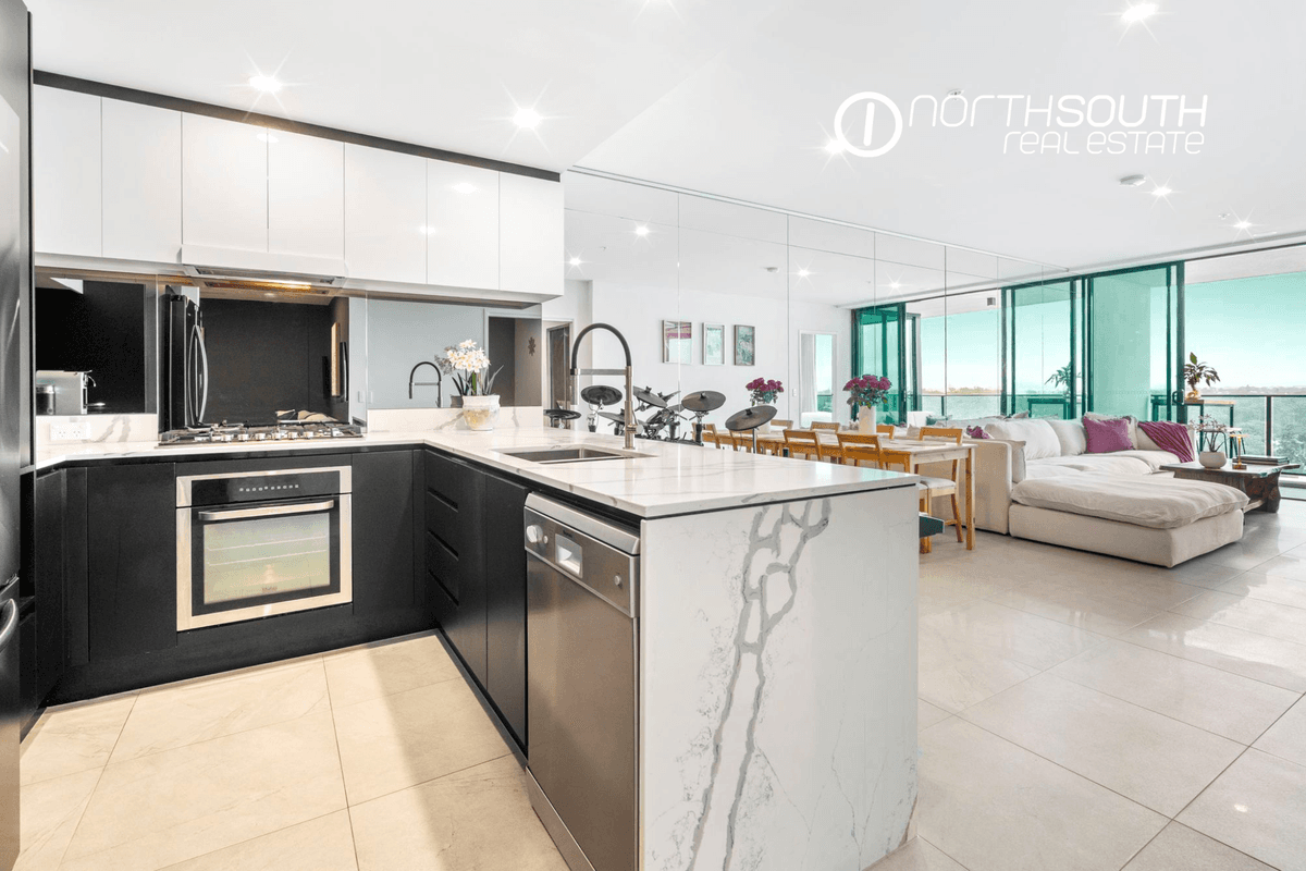 51109/5 Harbour Side Court, Biggera Waters