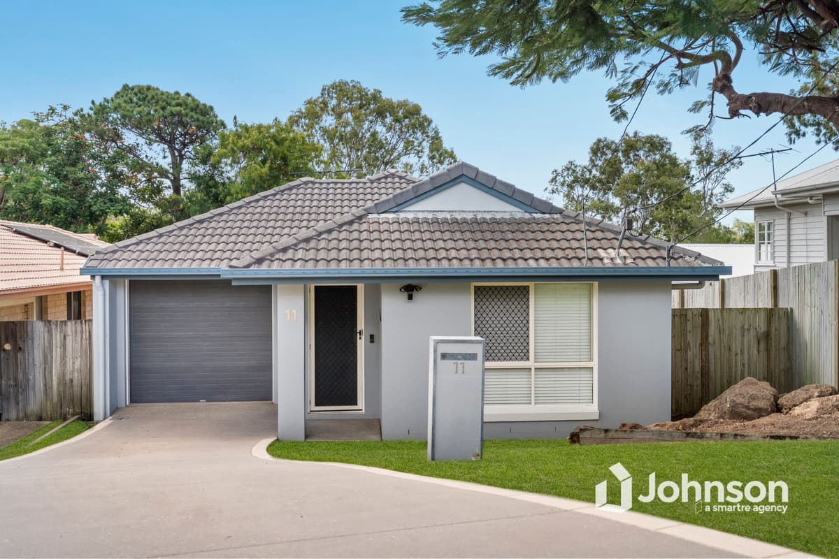 11 Curve Avenue, Wynnum
