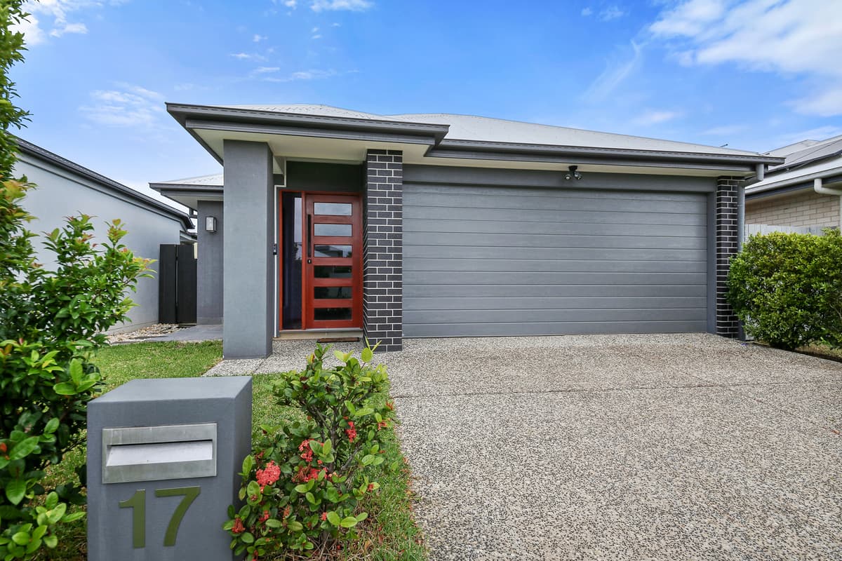 17 Benjamen Crescent, Nirimba