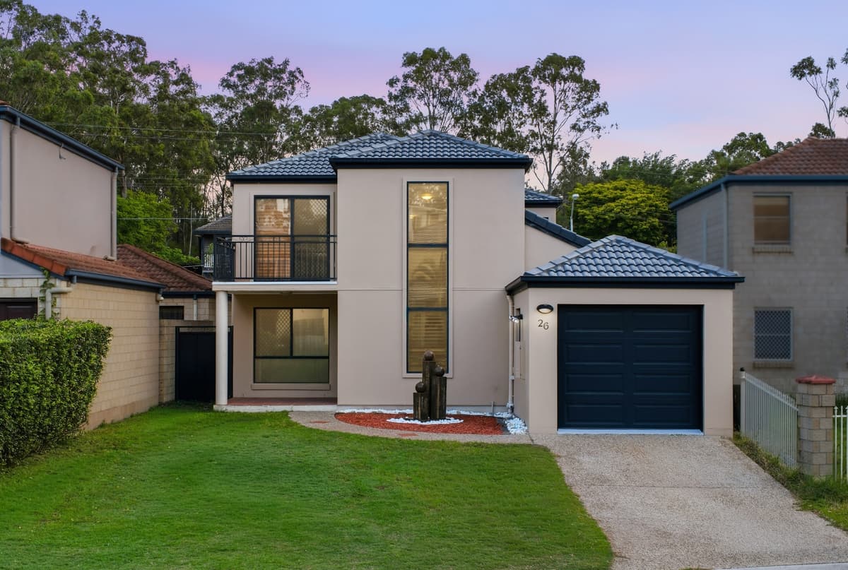 26 Estate Place, Holland Park West