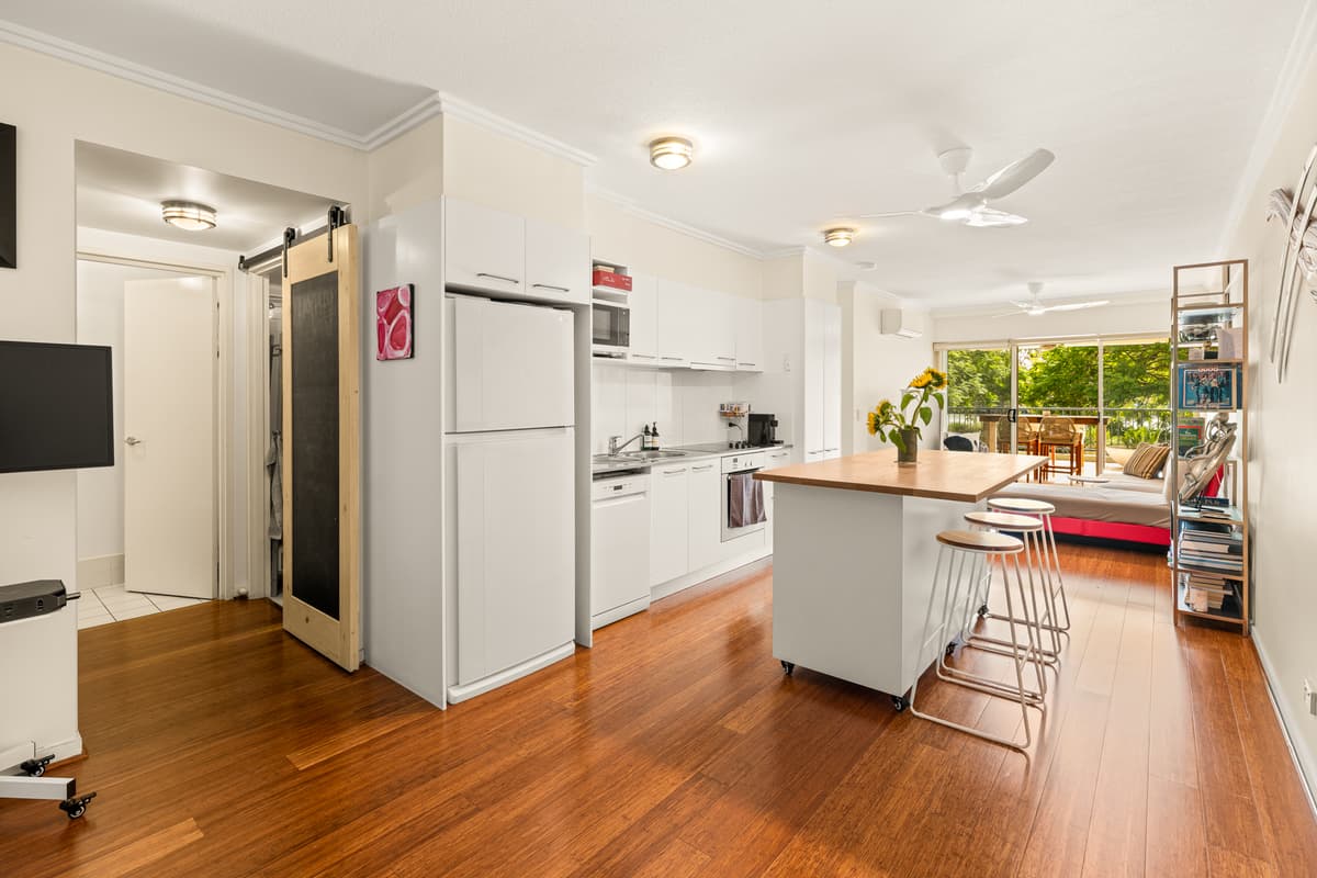 11/5 Duncan Street, West End
