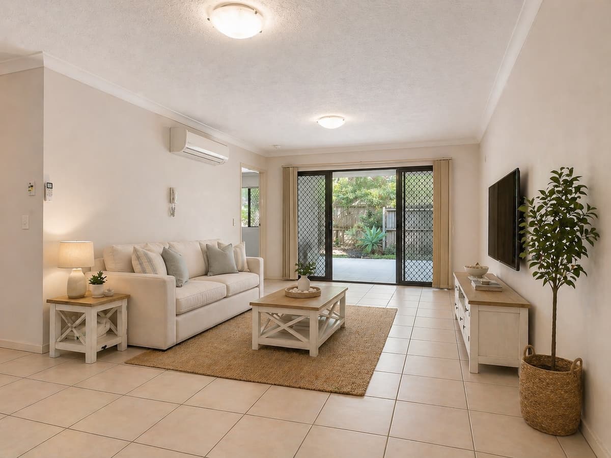 2/11 Wolseley Street, Clayfield