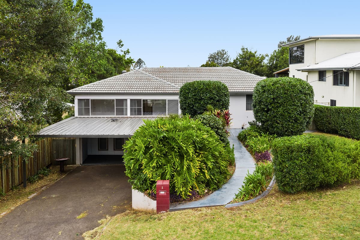 8 Barrymount Crescent, Mount Lofty