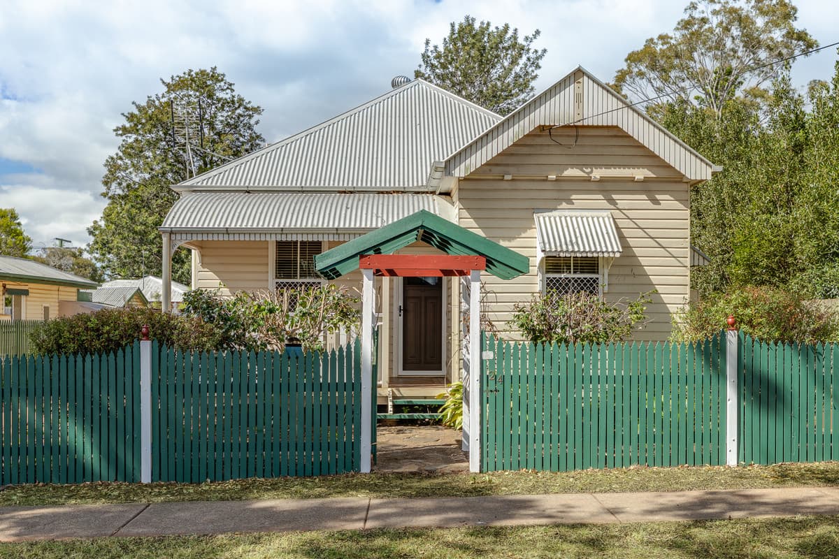 24 Gladstone Street, Newtown