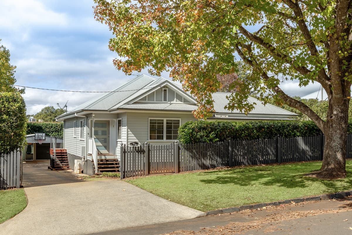 18 Ramsay Street, South Toowoomba