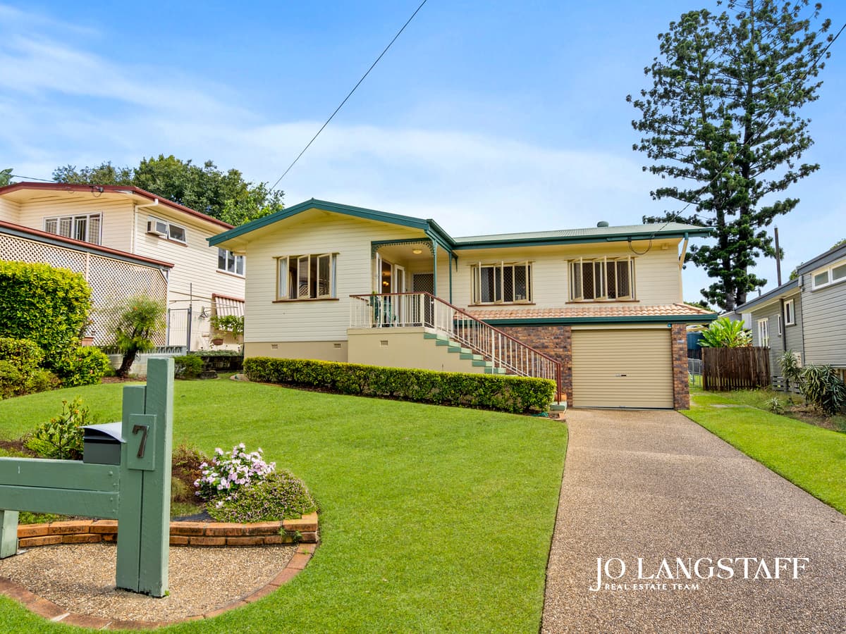 7 Euree Street, Kenmore
