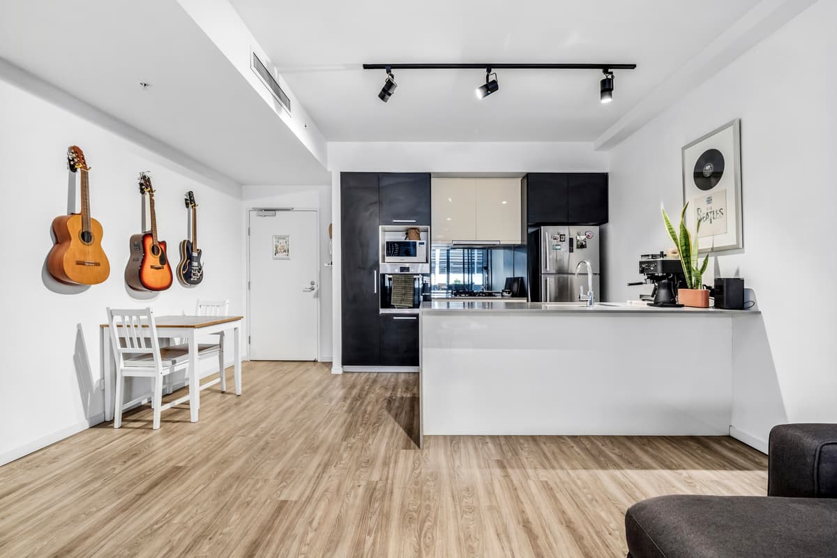 1024/9 Edmondstone Street, South Brisbane