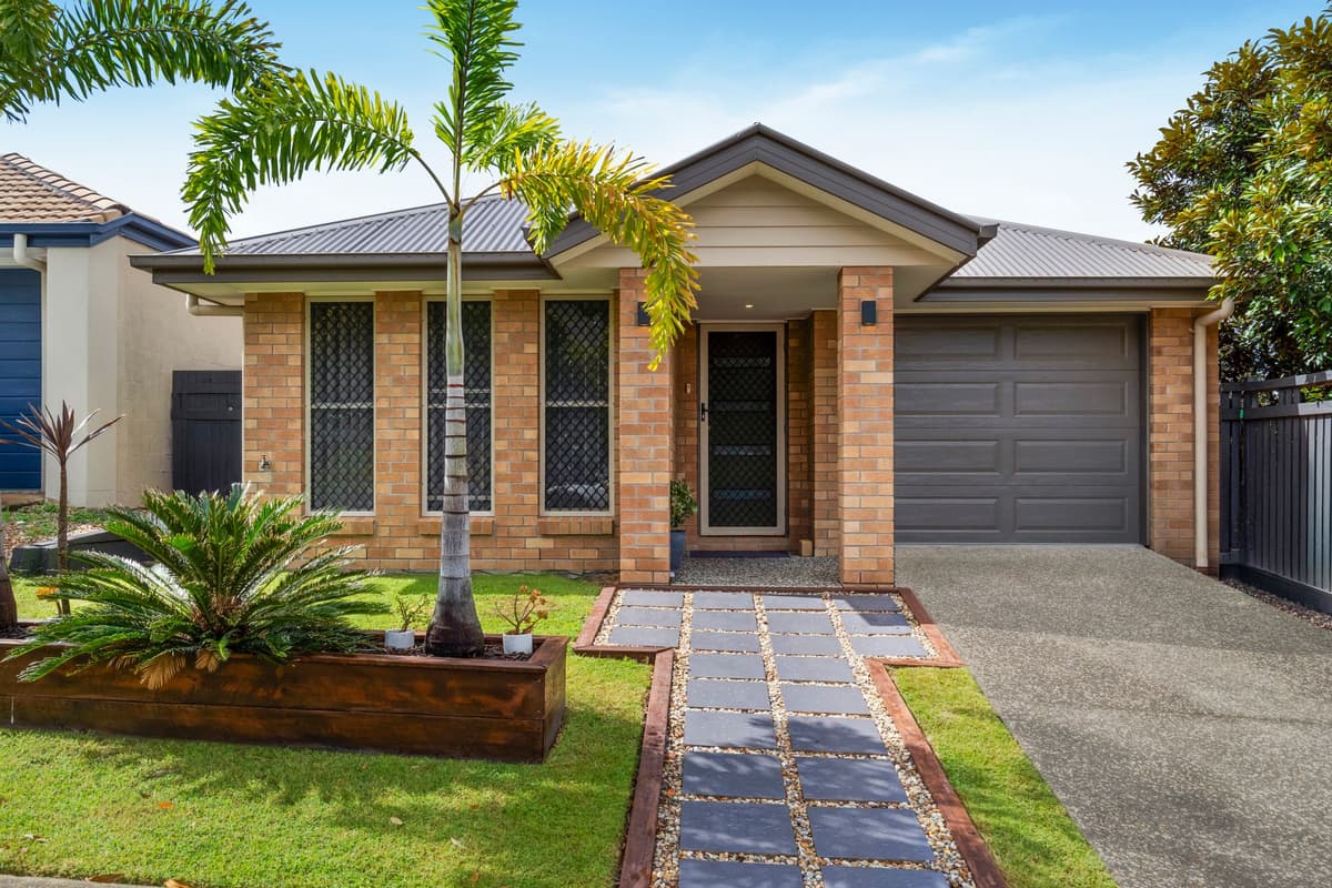 25 Brock Drive, Springfield Lakes