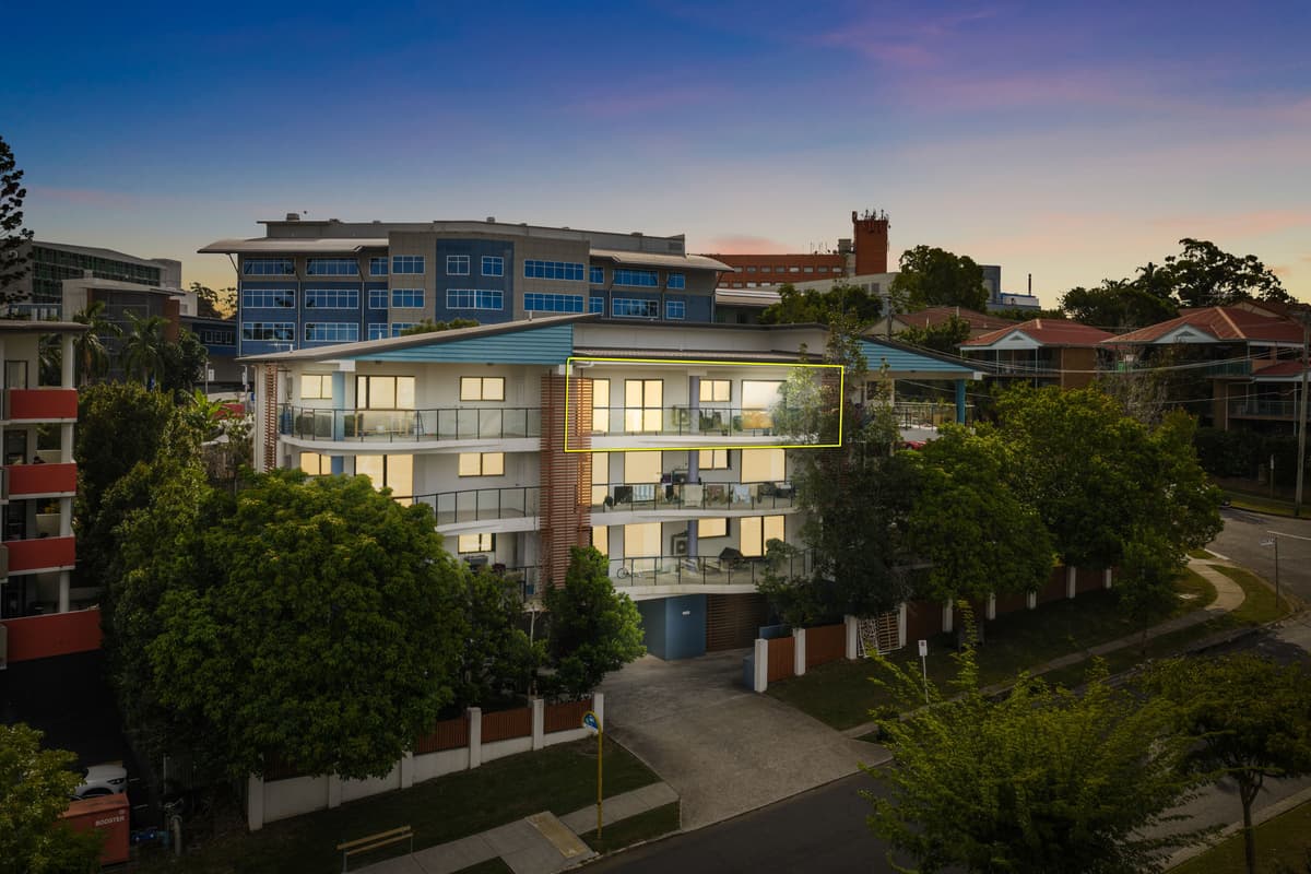 8/20 Rainey Street, Chermside
