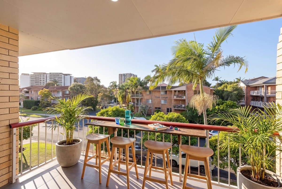 7/4 Allara Avenue, Palm Beach
