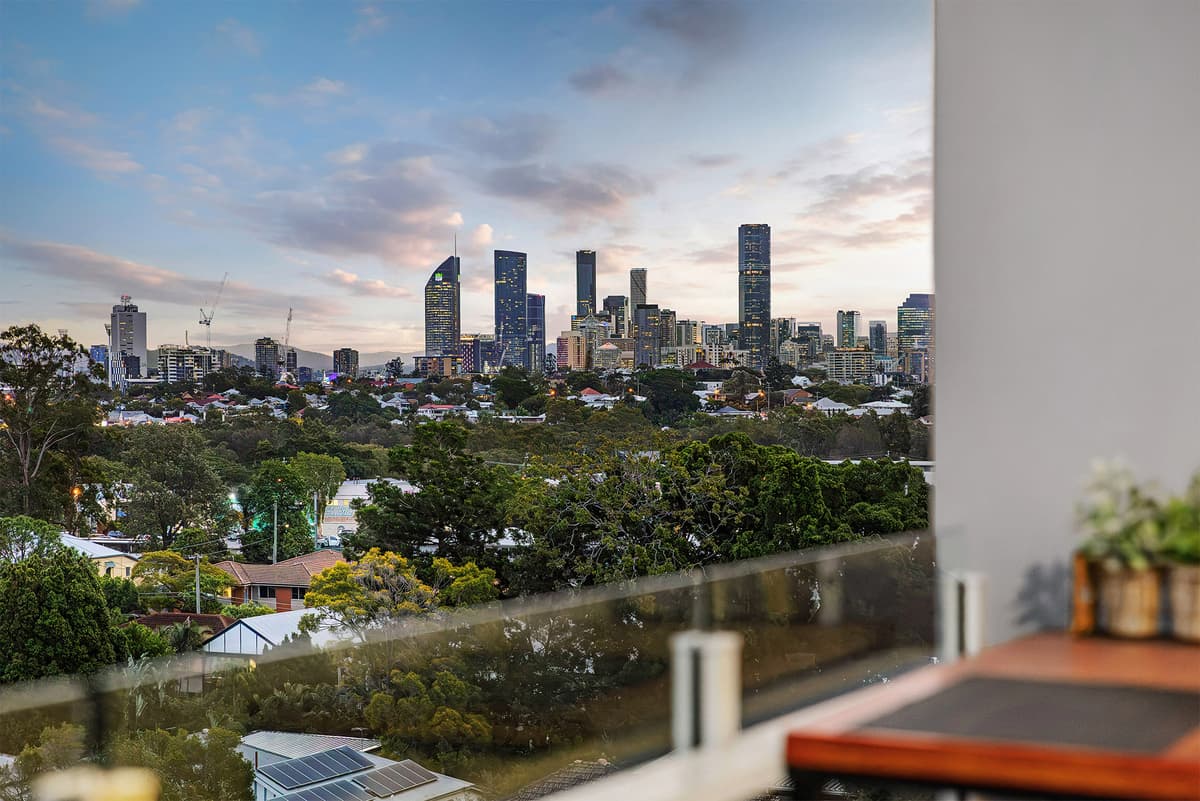 2079/123 Cavendish Road, Coorparoo
