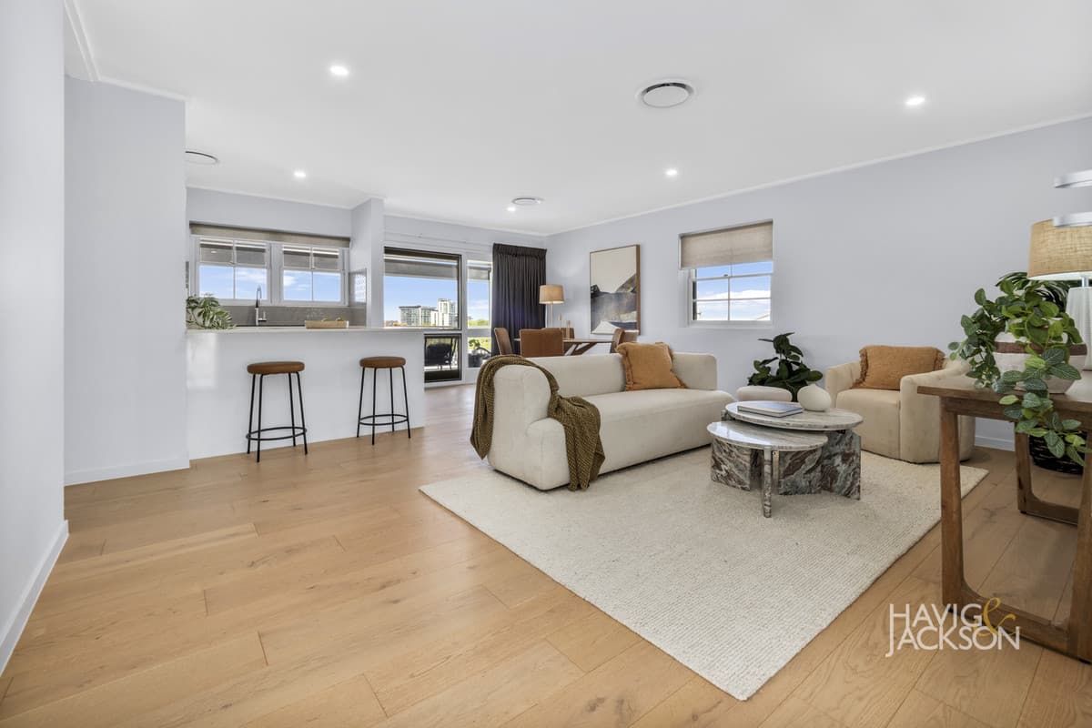 8/15 Killara Avenue, Hamilton