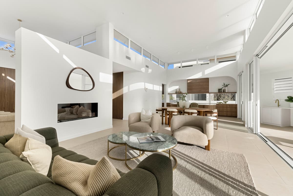 1 Crest View Key, Broadbeach Waters