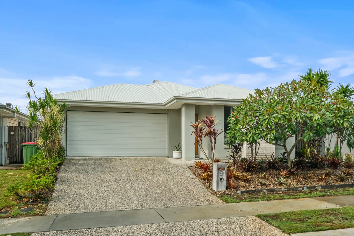 9 Edwards Road, Greenbank