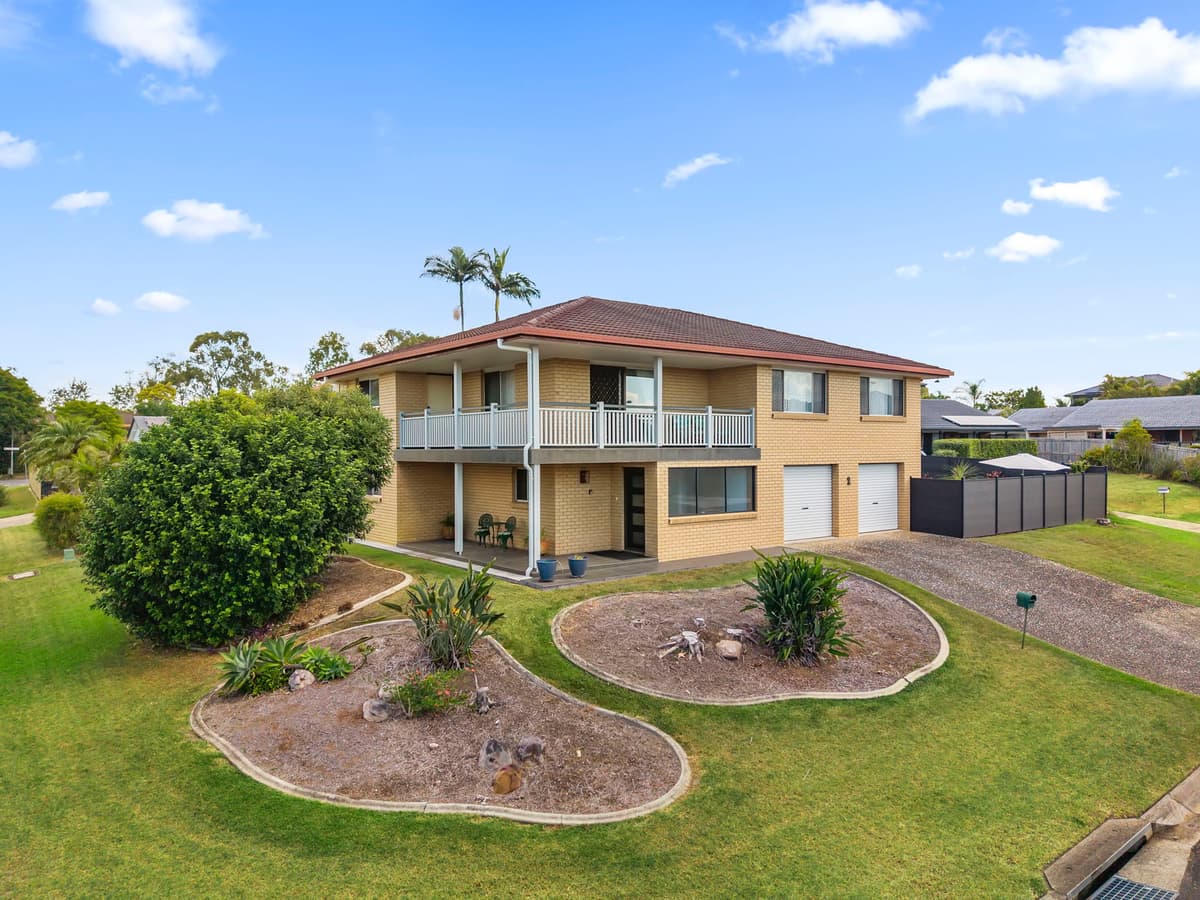 2 Glamis Court, Carindale